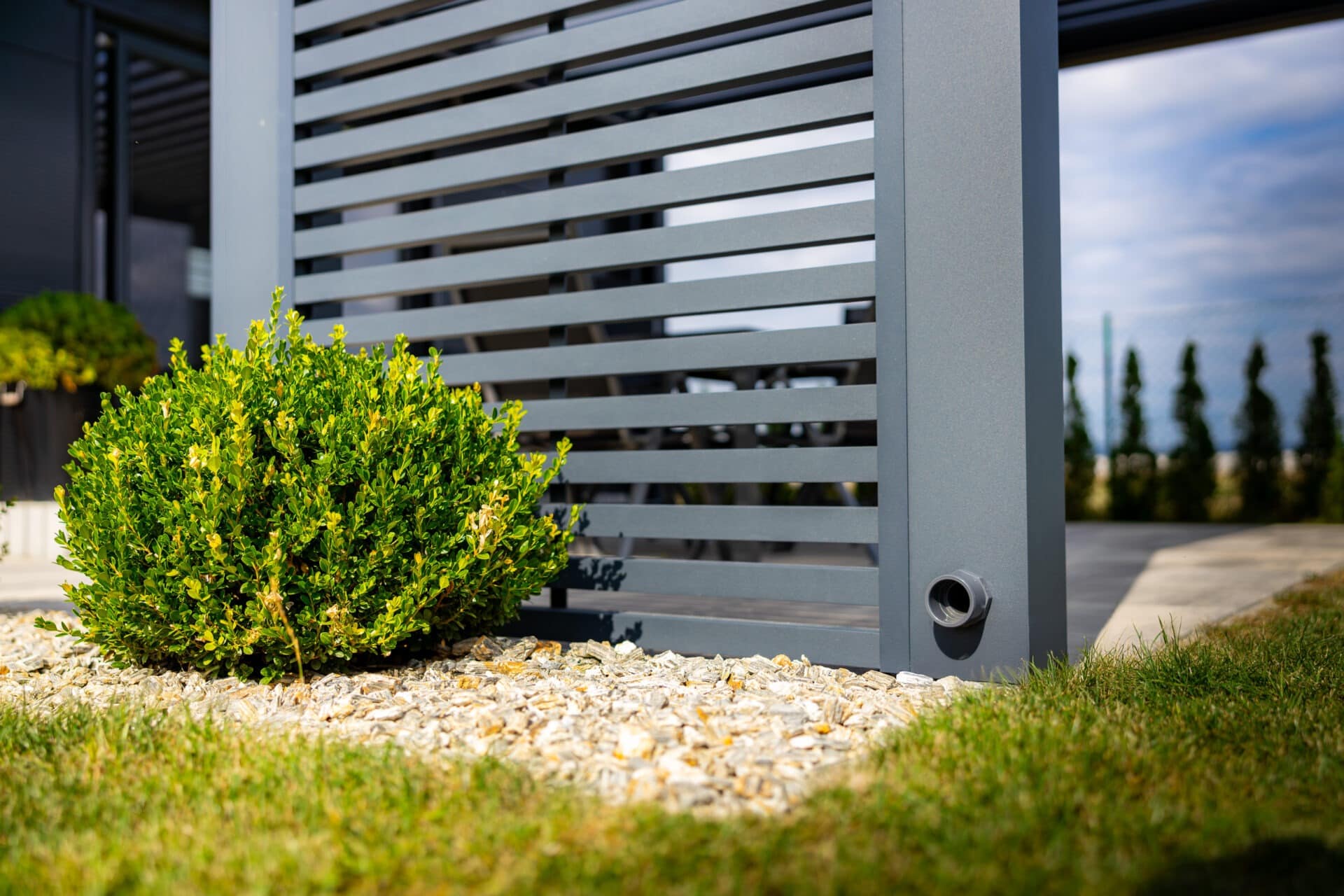 Pevné stínění hliníkové pergoly LAMARK