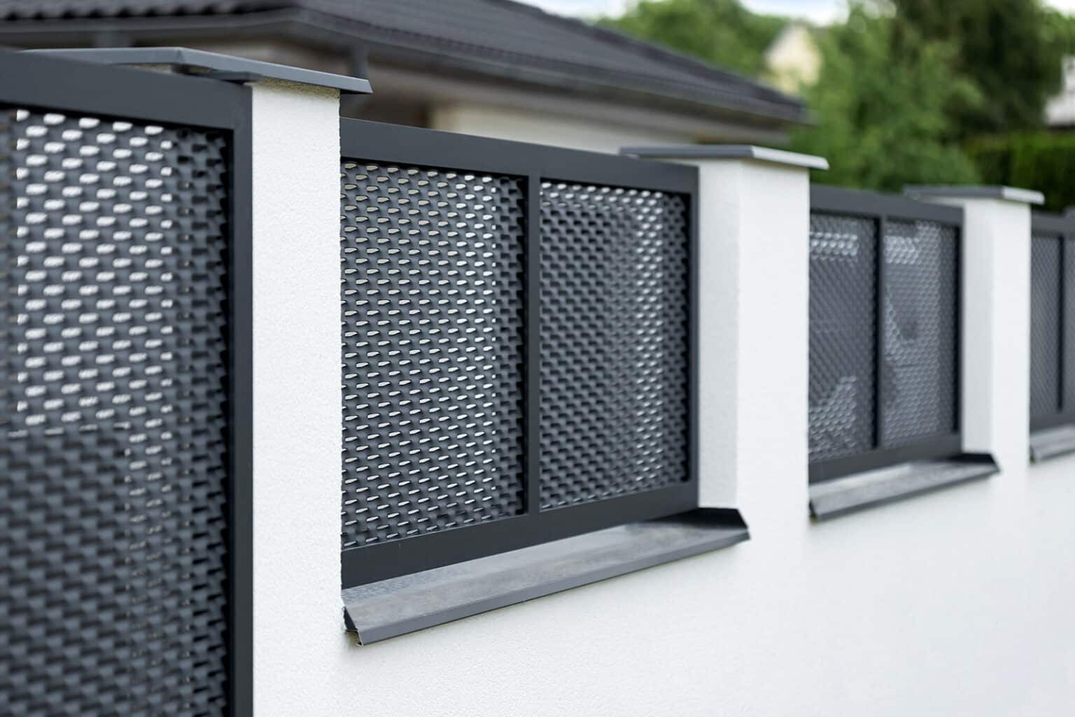 Moderní tahokov plot LAMARK