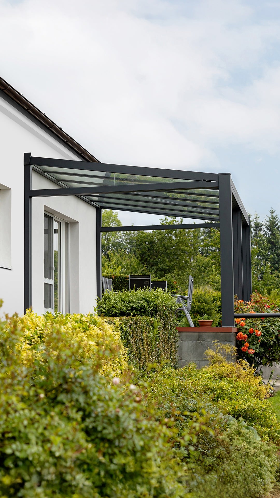 Pergola LAMARK se skleněnou střechou přisazená ke stěně | Šedá antracitová barva