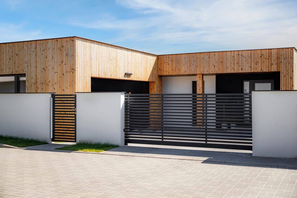 Hliníkové oplocení LAMARK | Motiv Avila | Černá kovářská barva