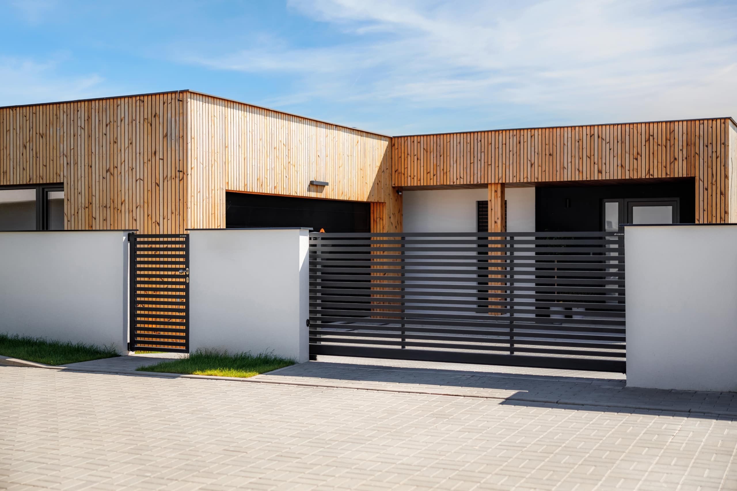 Hliníkové oplocení LAMARK | Motiv Avila | Černá kovářská barva