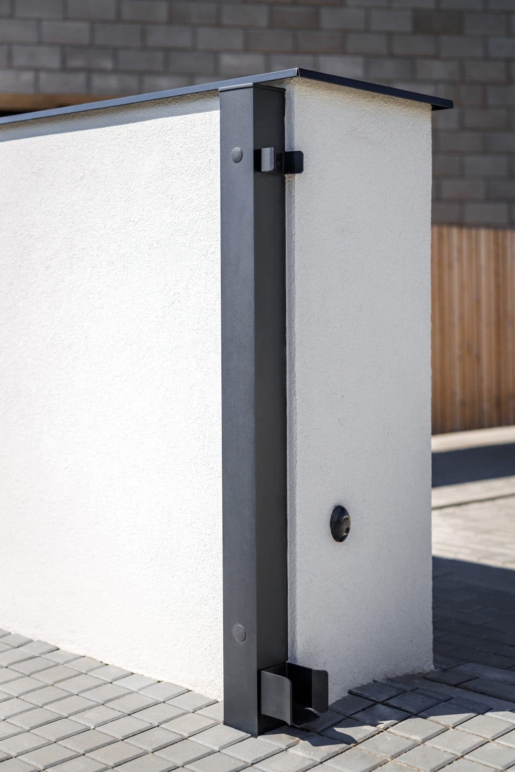Dorazový sloupek pro posuvnou bránu LAMARK | Hliníkový plot LAMARK | Motiv Avila | Černá kovářská barva