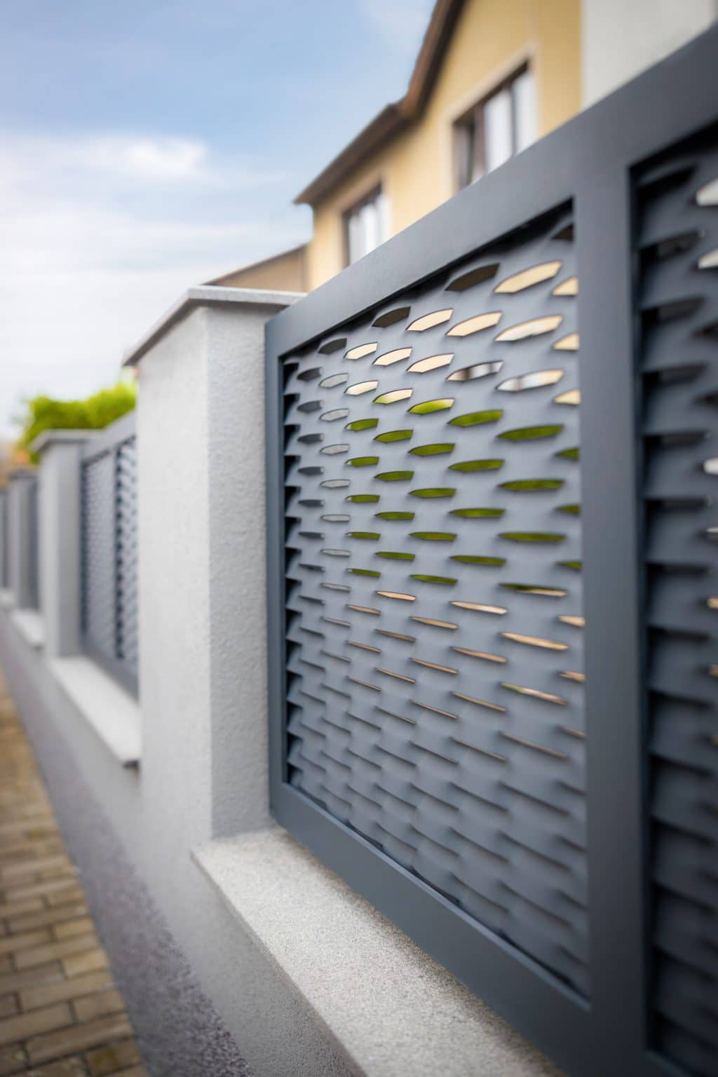 Tahokov plot LAMARK | Motiv Borneo | Šedá antracitová barva | Zděné sloupky