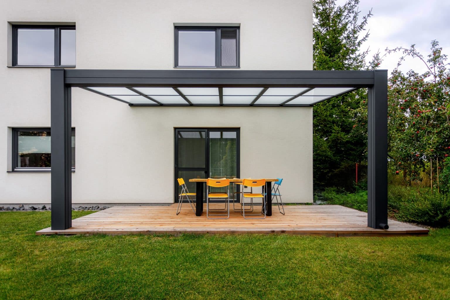 Pergola LAMARK se skleněnou střechou přisazená ke stěně | Šedá antracitová barva