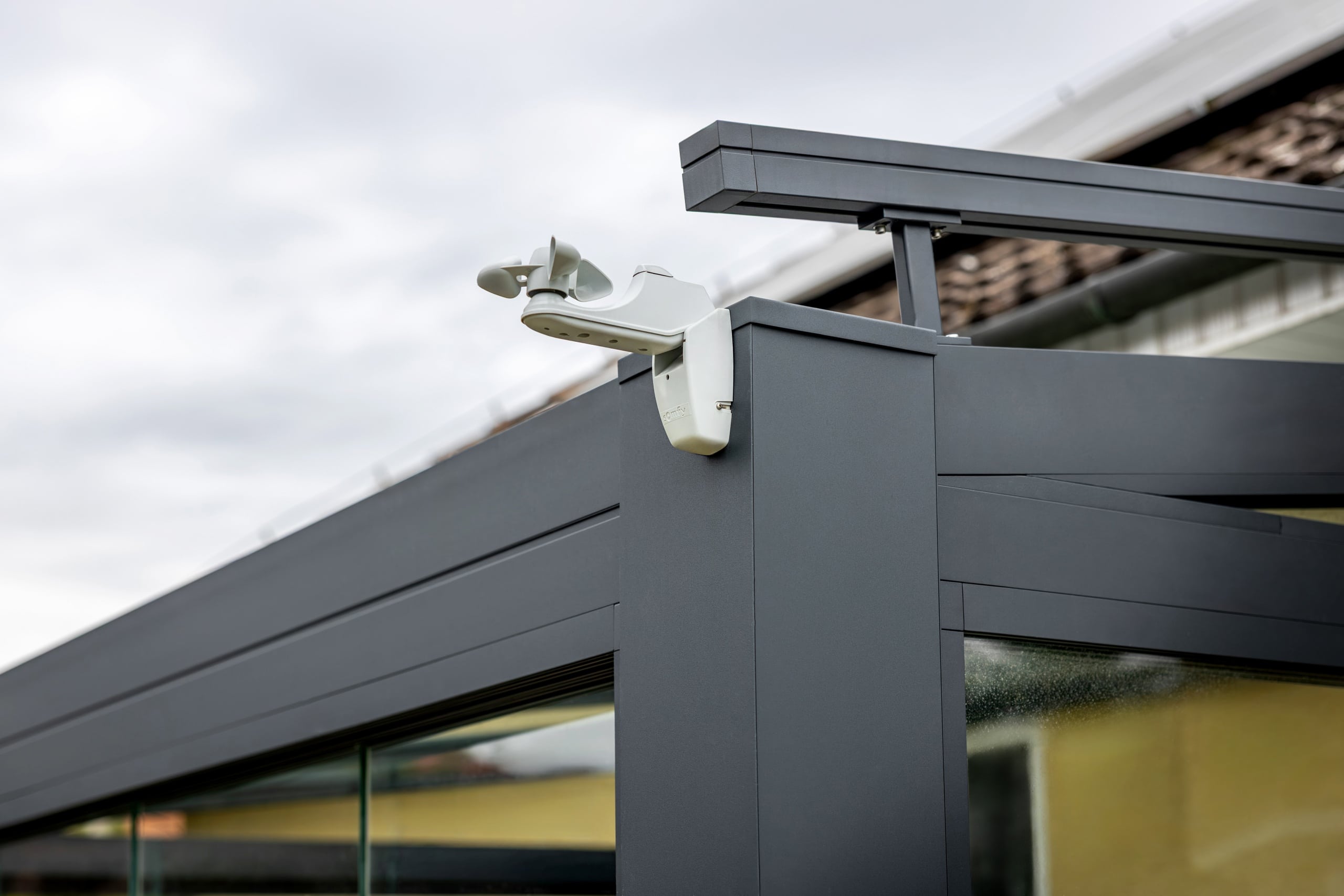 Větrné čilo na pergole se skleněnou střechou LAMARK